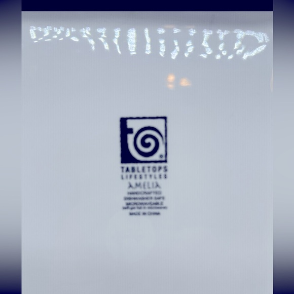 Set of 2 Tabletops Lifestyles Amelia Square 10” Dinner Plates - Picture 4 of 4